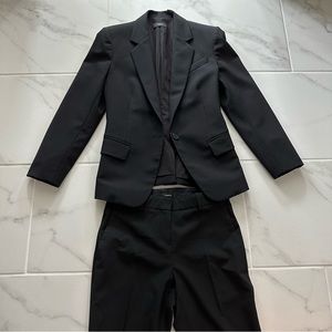 Theory 2 pc Pant Suit